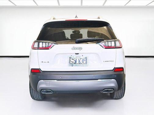 Bright White Clearcoat 2021 Jeep Cherokee Limited