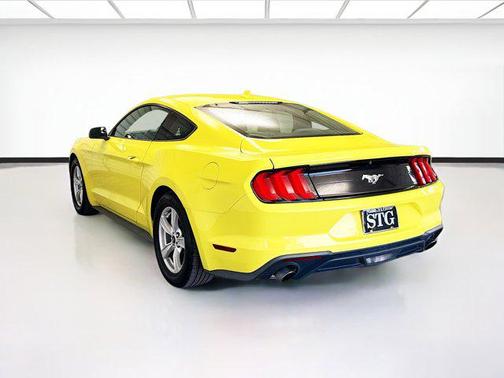 2021 Ford Mustang EcoBoost