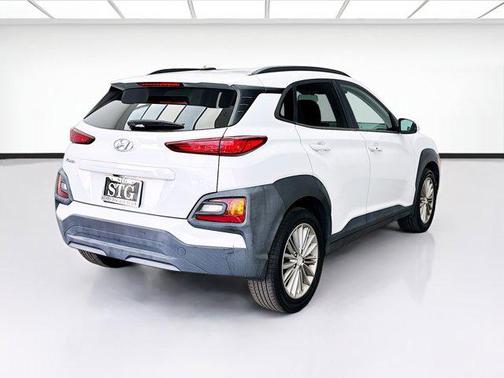 Chalk White 2018 Hyundai KONA SEL