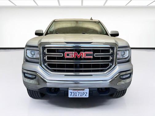Quicksilver Metallic 2018 GMC Sierra 1500 SLE