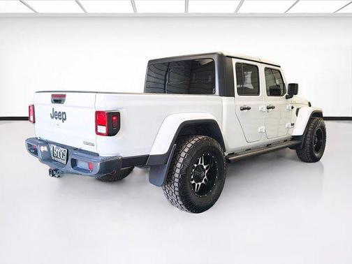 Bright White Clearcoat 2021 Jeep Gladiator Sport S