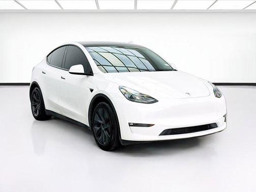Pearl White Multi-Coat 2025 Tesla Model Y Long Range Dual Motor All-Wheel Drive