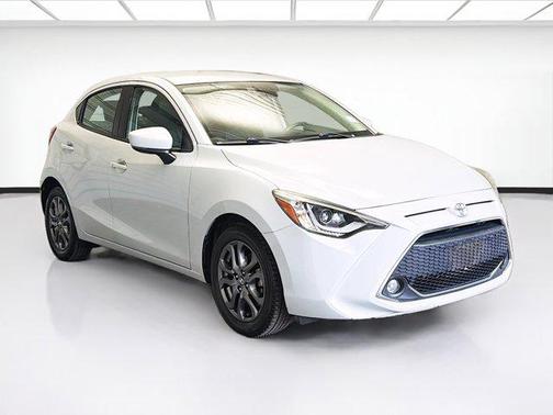 2020 Toyota Yaris Sedan XLE