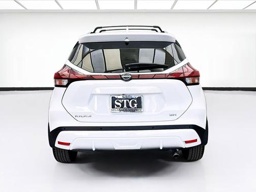 Fresh Powder 2022 Nissan Kicks SR