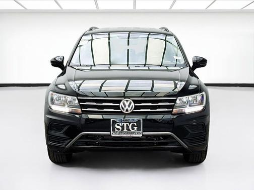 Deep Black Pearl 2020 Volkswagen Tiguan 2.0T S