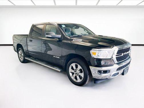 Diamond Black Crystal Pearlcoat 2022 RAM 1500 Big Horn/Lone Star
