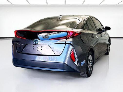2021 Toyota Prius Prime LE
