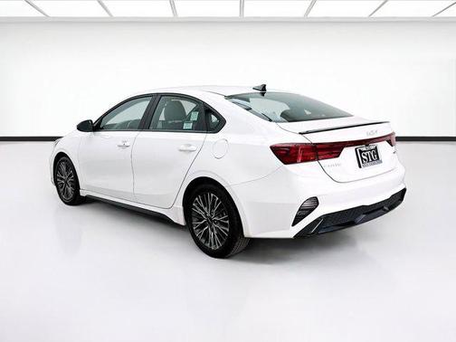 Snow White Pearl 2024 Kia Forte GT-Line
