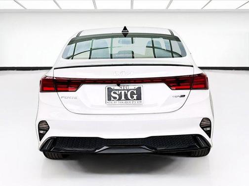 Snow White Pearl 2024 Kia Forte GT-Line