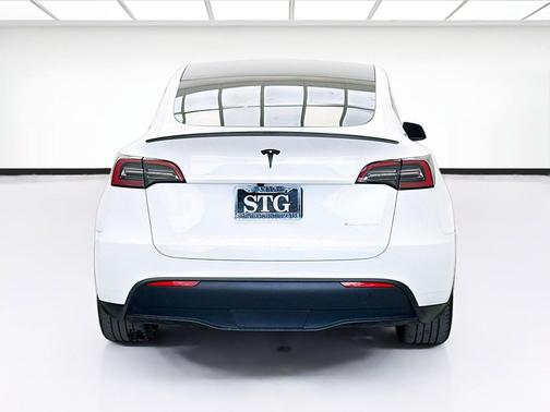 Pearl White Multi-Coat 2024 Tesla Model Y Long Range Dual Motor All-Wheel Drive