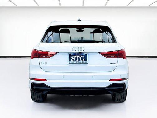 2021 Audi Q3 45 S line Premium