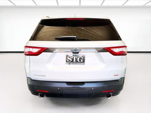 Silver Ice Metallic 2021 Chevrolet Traverse RS