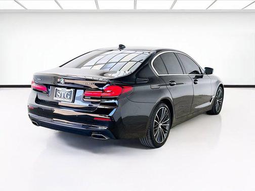 Jet Black 2022 BMW 540 i xDrive