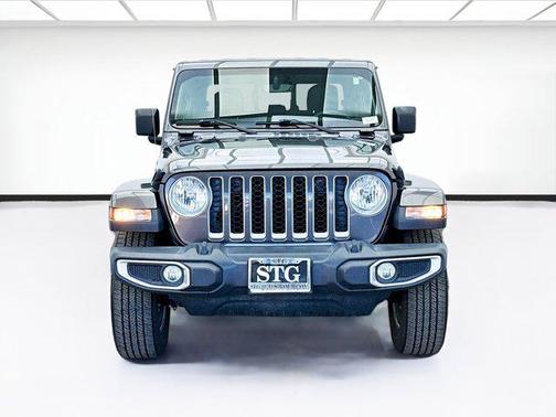 2023 Jeep Gladiator Overland
