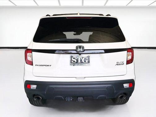 White Diamond Pearl 2019 Honda Passport Elite
