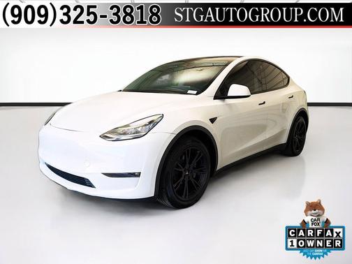 Pearl White Multi-Coat 2022 Tesla Model Y Long Range Dual Motor All-Wheel Drive