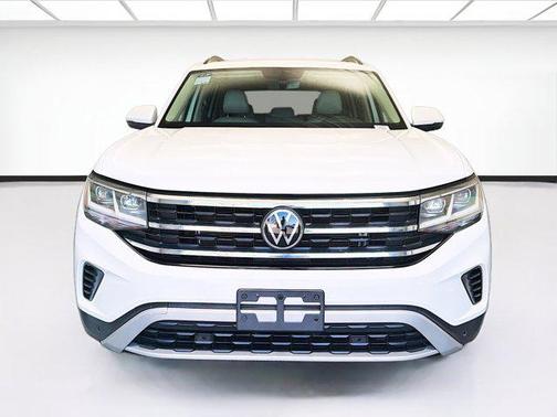 White 2021 Volkswagen Atlas 3.6L SE w/Technology