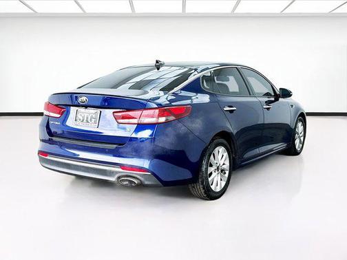 2018 Kia Optima S