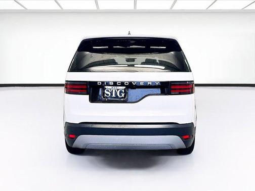 2024 Land Rover Discovery P300 S