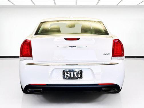 2019 Chrysler 300 Limited