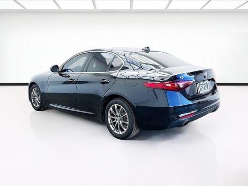 2019 Alfa Romeo Giulia Base