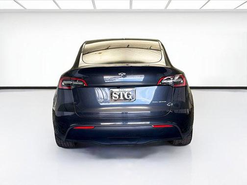2024 Tesla Model Y Long Range Dual Motor All-Wheel Drive