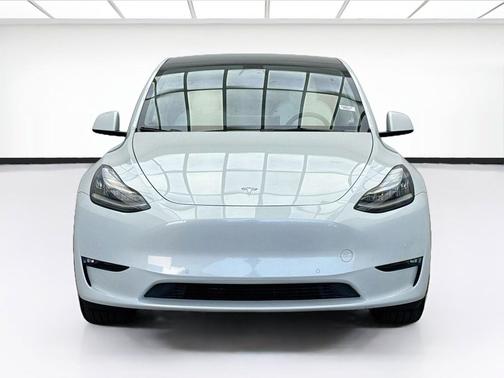 Pearl White Multi-Coat 2022 Tesla Model Y Long Range Dual Motor All-Wheel Drive