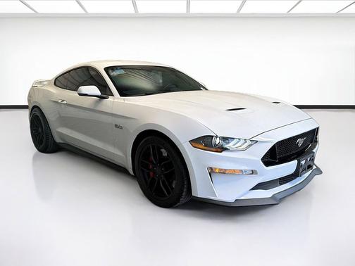 Oxford White 2020 Ford Mustang GT Premium