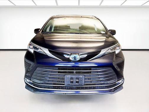 Blueprint 2022 Toyota Sienna Platinum