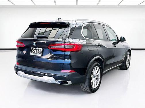 Black Sapphire Metallic 2020 BMW X5 sDrive40i