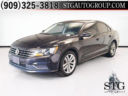 Deep Black 2019 Volkswagen Passat 2.0T Wolfsburg Edition