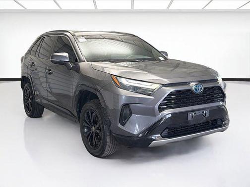2022 Toyota RAV4 Hybrid SE