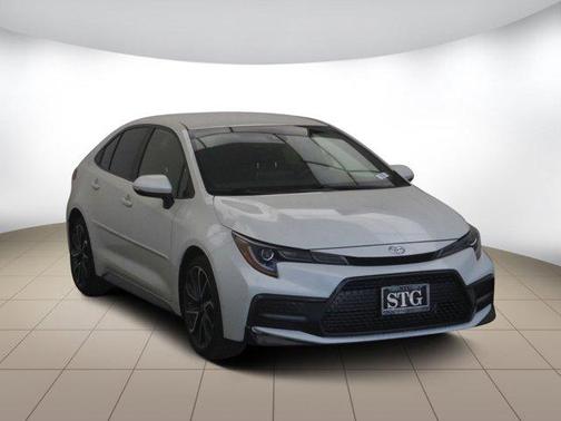 Photo 4 of 25 of 2020 Toyota Corolla SE