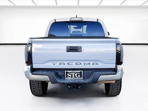 Cement 2019 Toyota Tacoma TRD Off Road