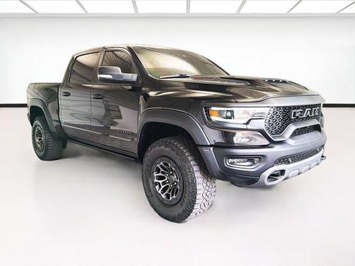 Diamond Black Crystal Pearlcoat 2022 RAM 1500 TRX