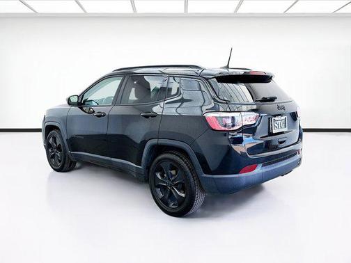 Diamond Black Crystal Pearlcoat 2021 Jeep Compass Latitude