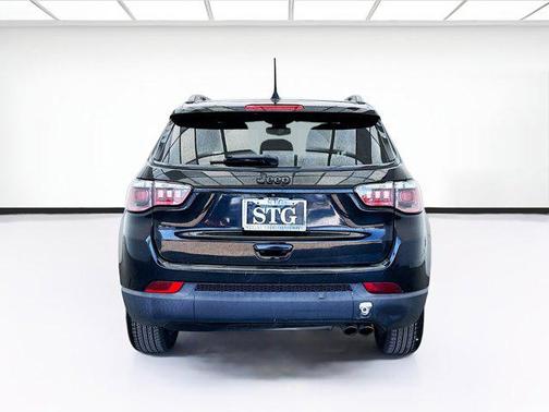 Diamond Black Crystal Pearlcoat 2021 Jeep Compass Latitude