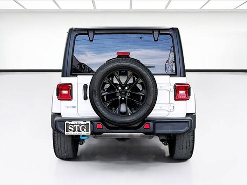 Bright White Clearcoat 2023 Jeep Wrangler 4xe Sahara