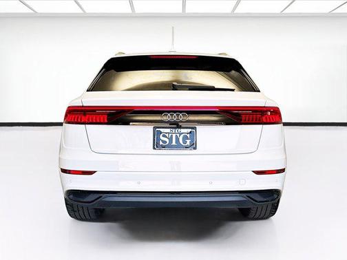 2020 Audi Q8 55 Premium