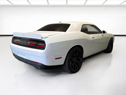 White Knuckle Clearcoat 2022 Dodge Challenger R/T
