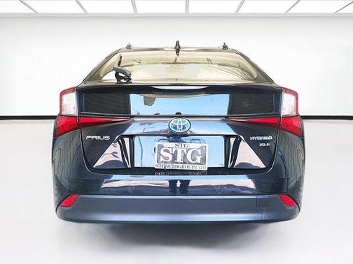 Midnight Black Metallic 2022 Toyota Prius XLE