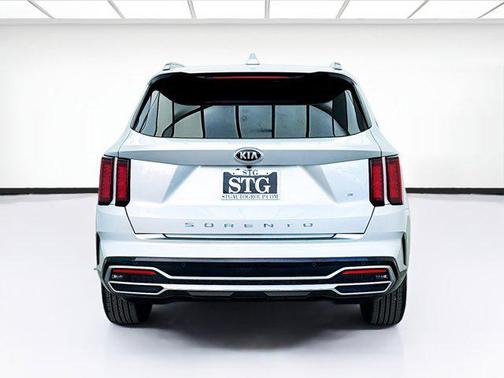 Sparkling Silver 2021 Kia Sorento S