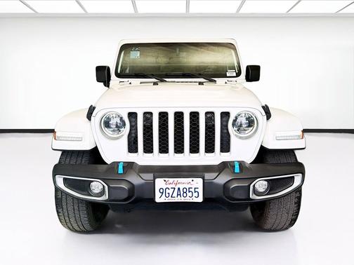 Bright White Clearcoat 2023 Jeep Wrangler 4xe Sahara