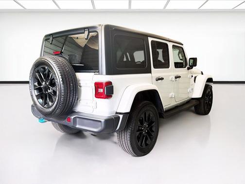 Bright White Clearcoat 2023 Jeep Wrangler 4xe Sahara
