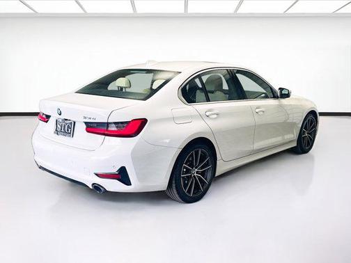 Alpine White 2019 BMW 330 330i