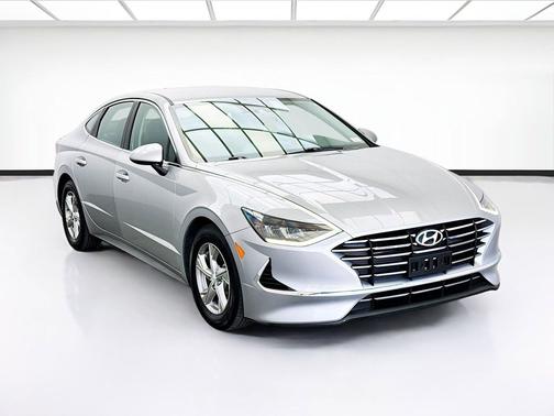Shimmering Silver Pearl 2021 Hyundai SONATA SE