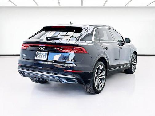 2021 Audi Q8 55 Premium Plus