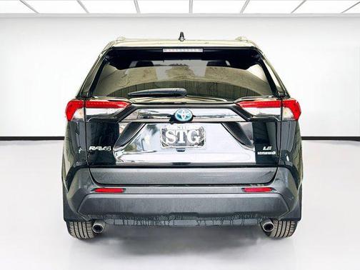 2022 Toyota RAV4 Hybrid LE