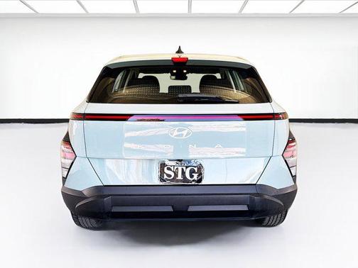 2024 Hyundai KONA SE
