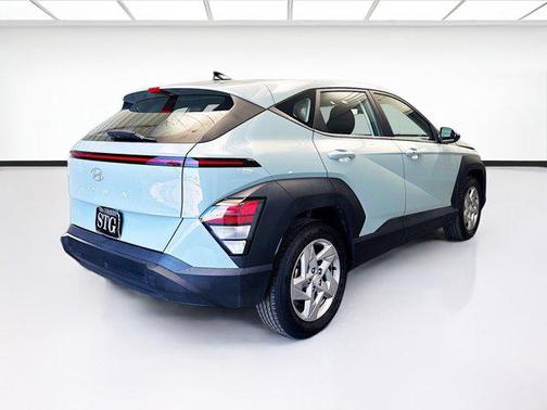 2024 Hyundai KONA SE